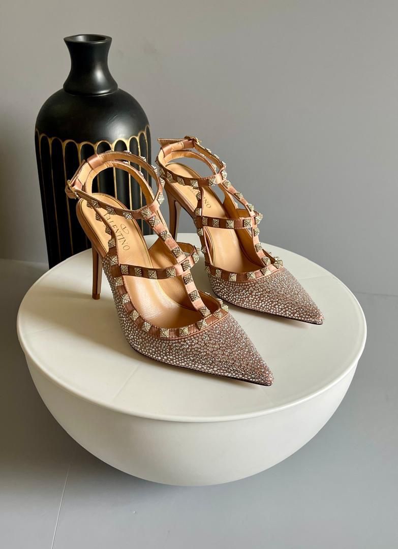 Valentino Garavani Rockstud pumps
