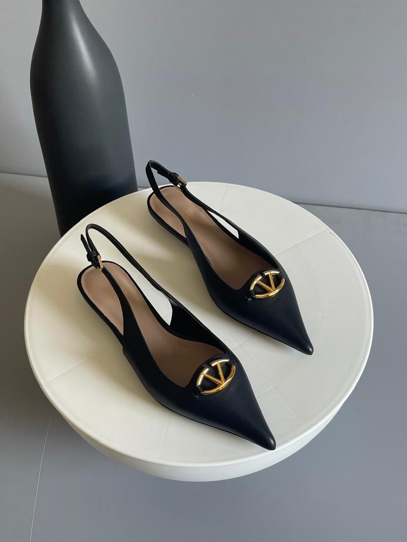 Valentino Garavani VLogo