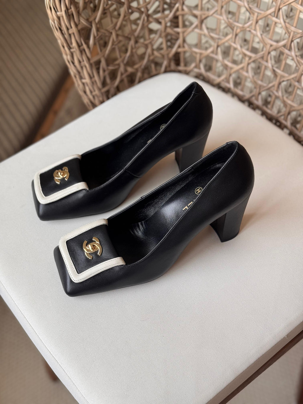 CHANEL Pumps  Lambskin