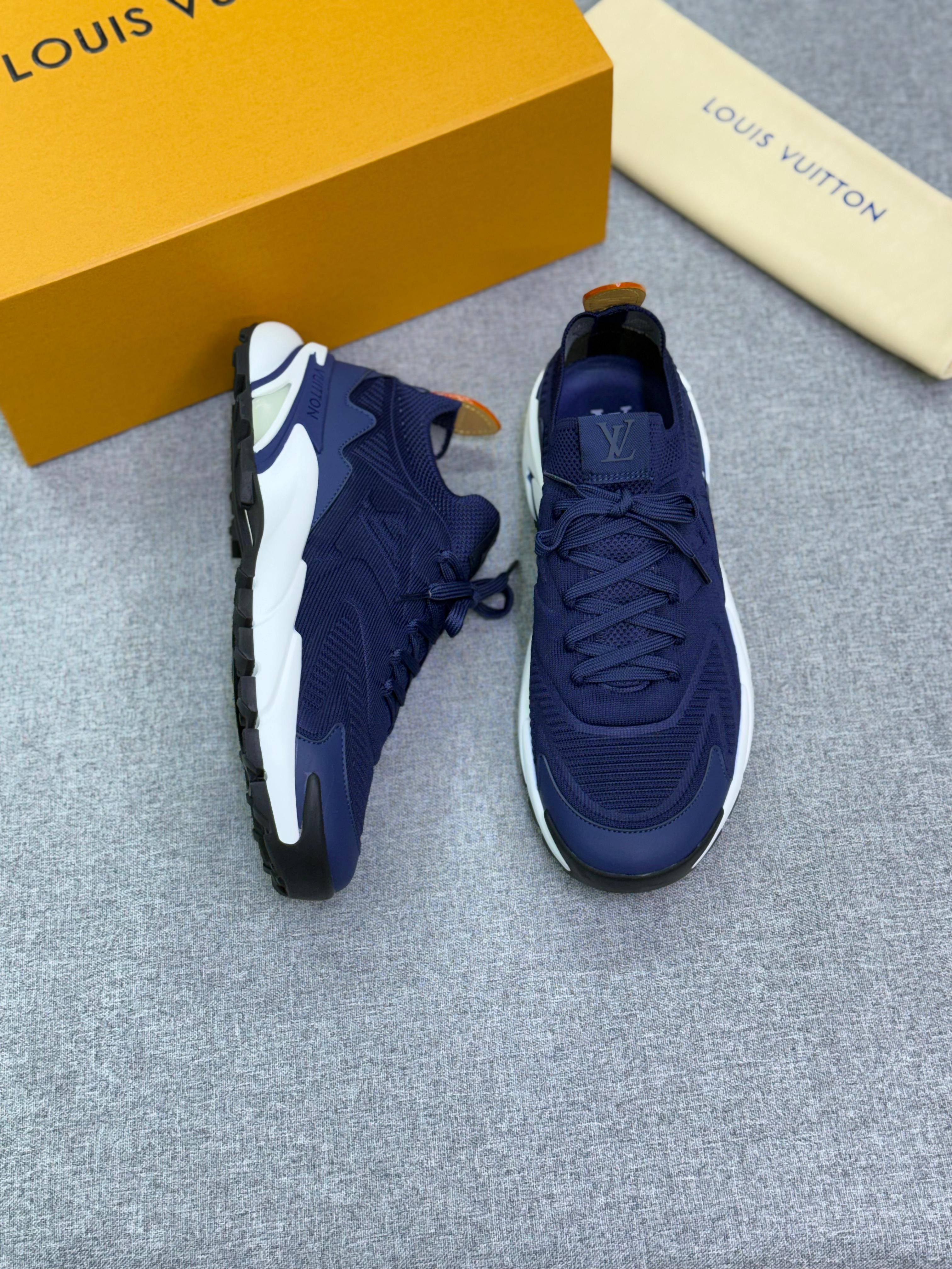 LV Runner Tatic Sneaker