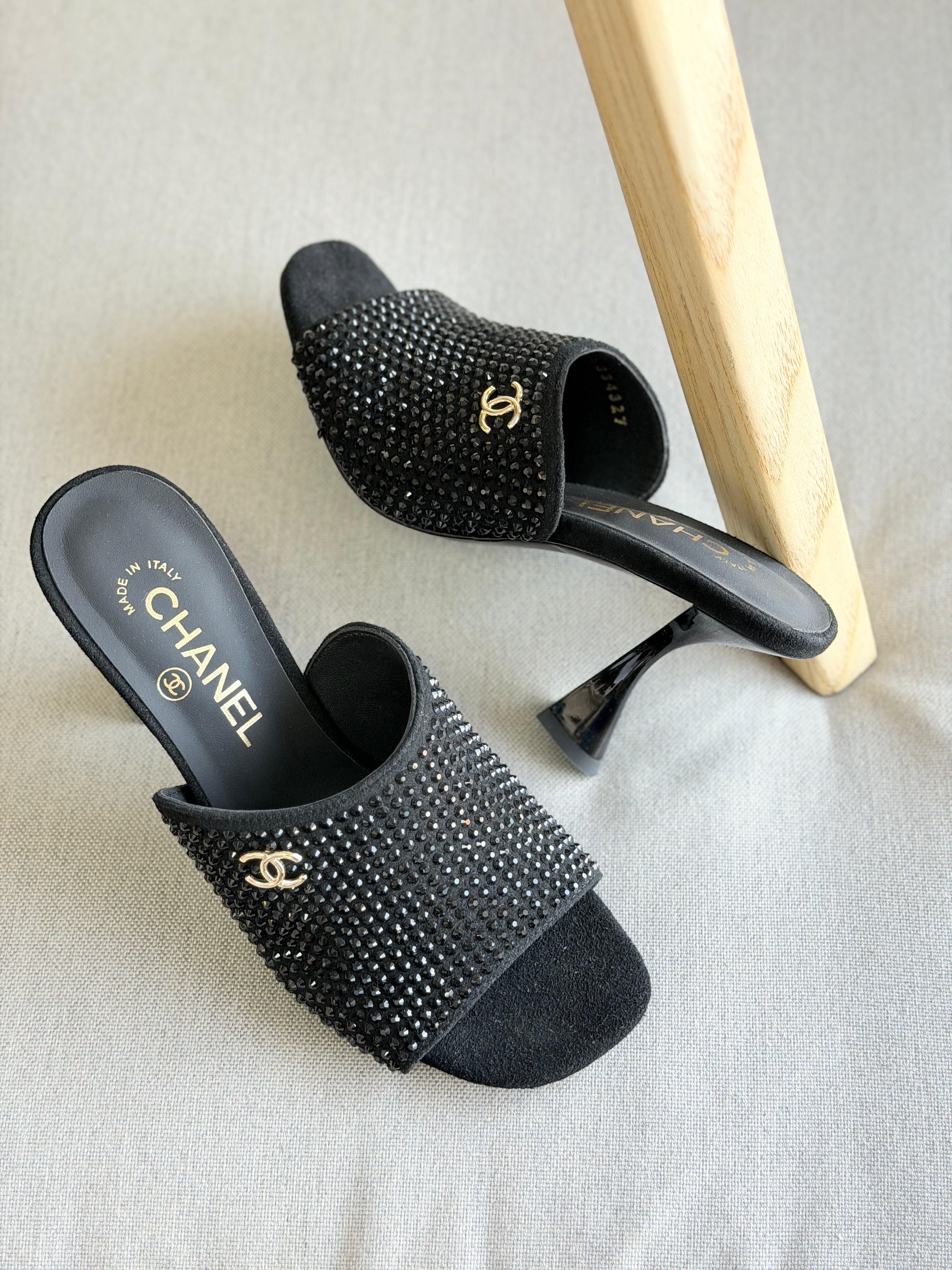 Chanel Mules - Diamantés