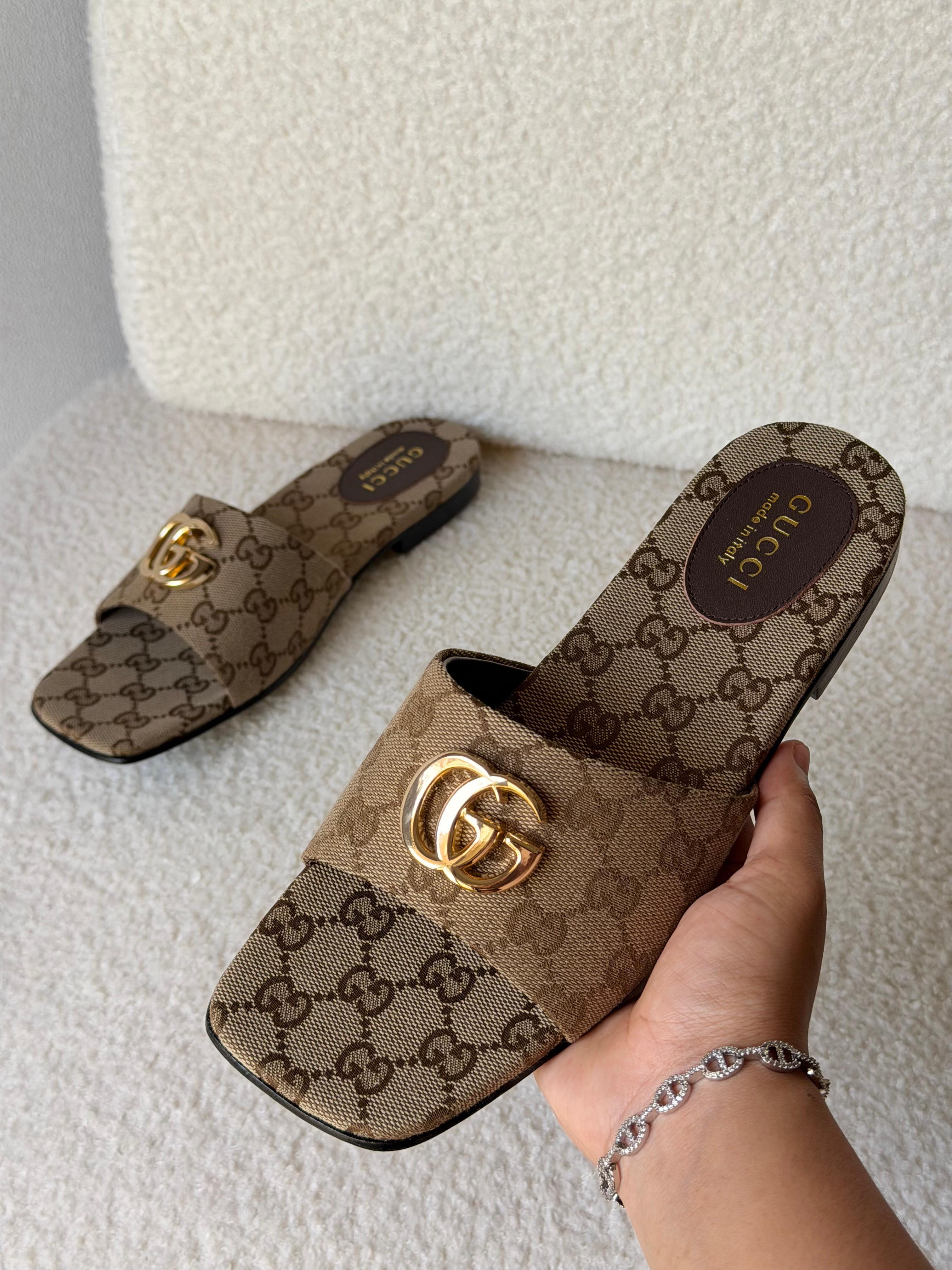 Gucci Double G slide sandals