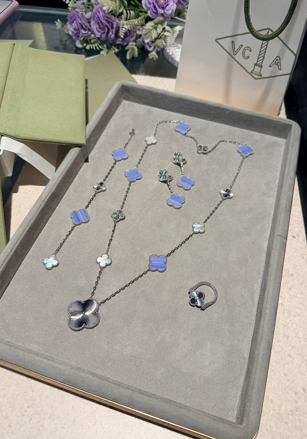 Van Cleef & Arpels Magic Alhambra transformable long necklace, 15 motifs , Earings &  Ring Full Set.