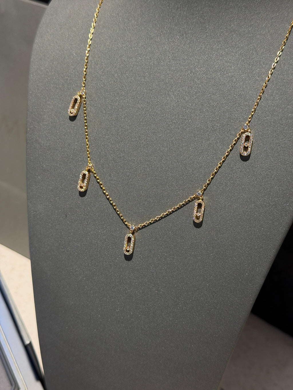 MESSIKA MOVE UNO PAVÉ DROP PENDANT CHOKER