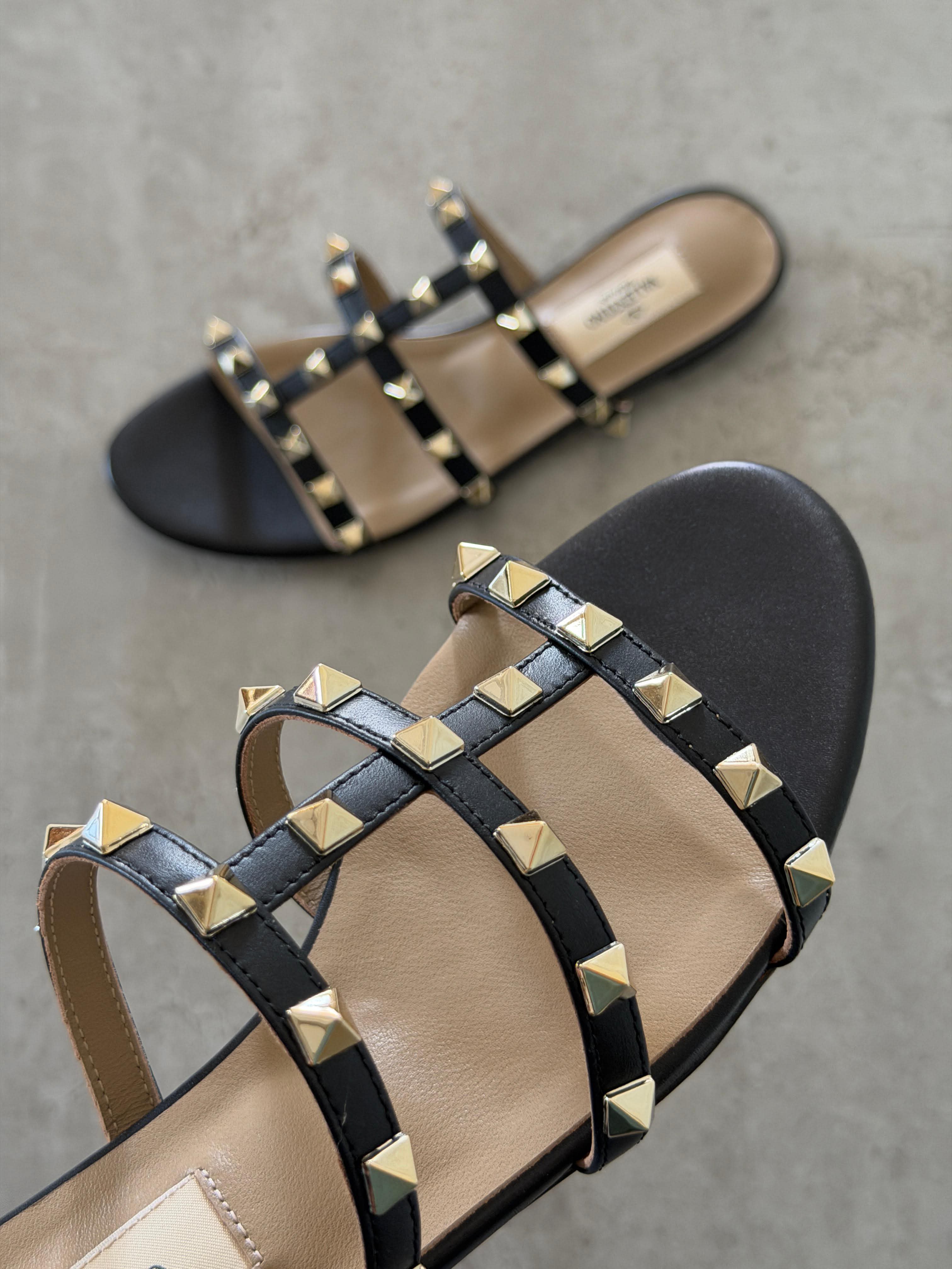Valentino Garavani Rockstud flat sandals