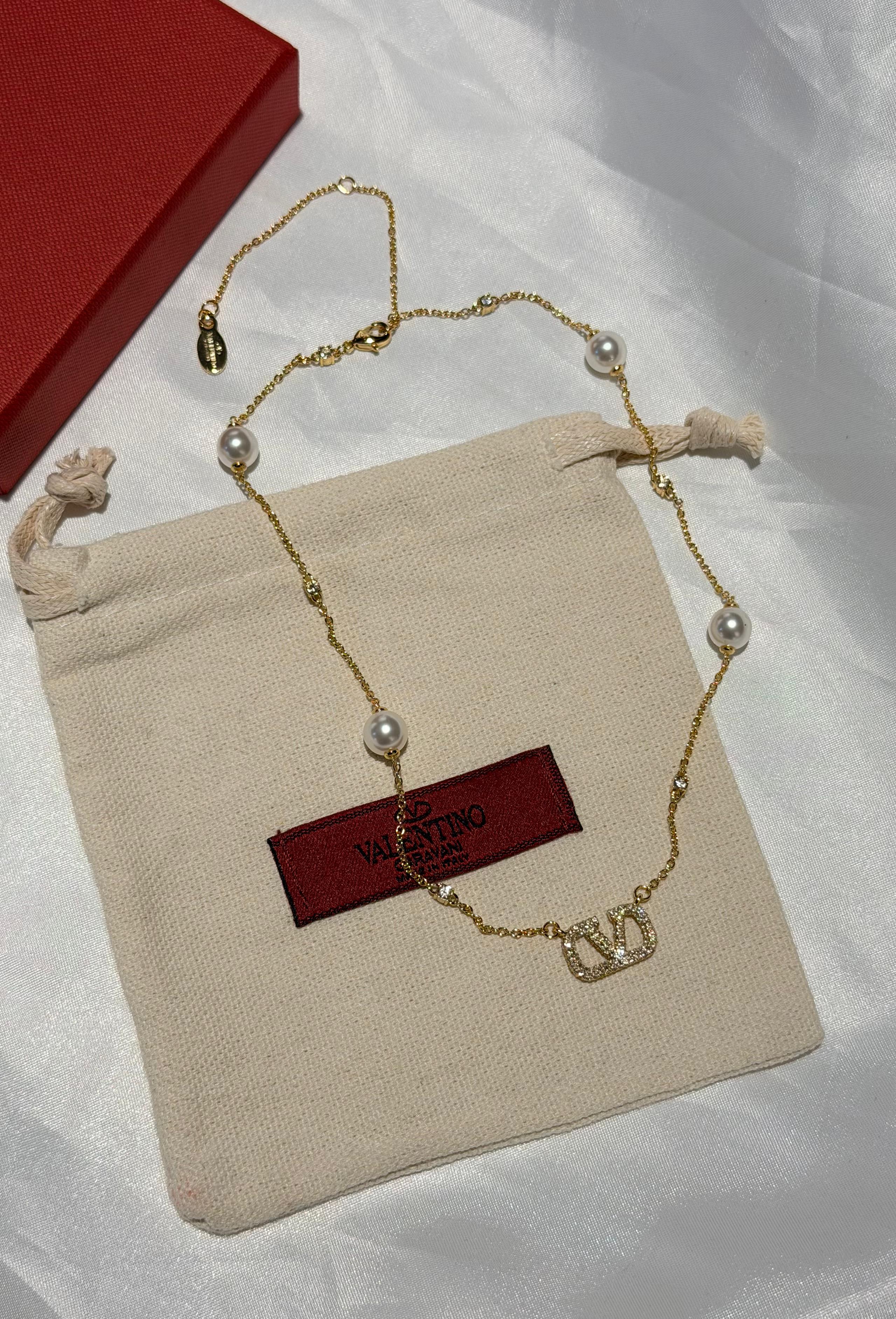 VALENTINO Set⁠ ⁠⁠Necklace, Earrings & Bracelet