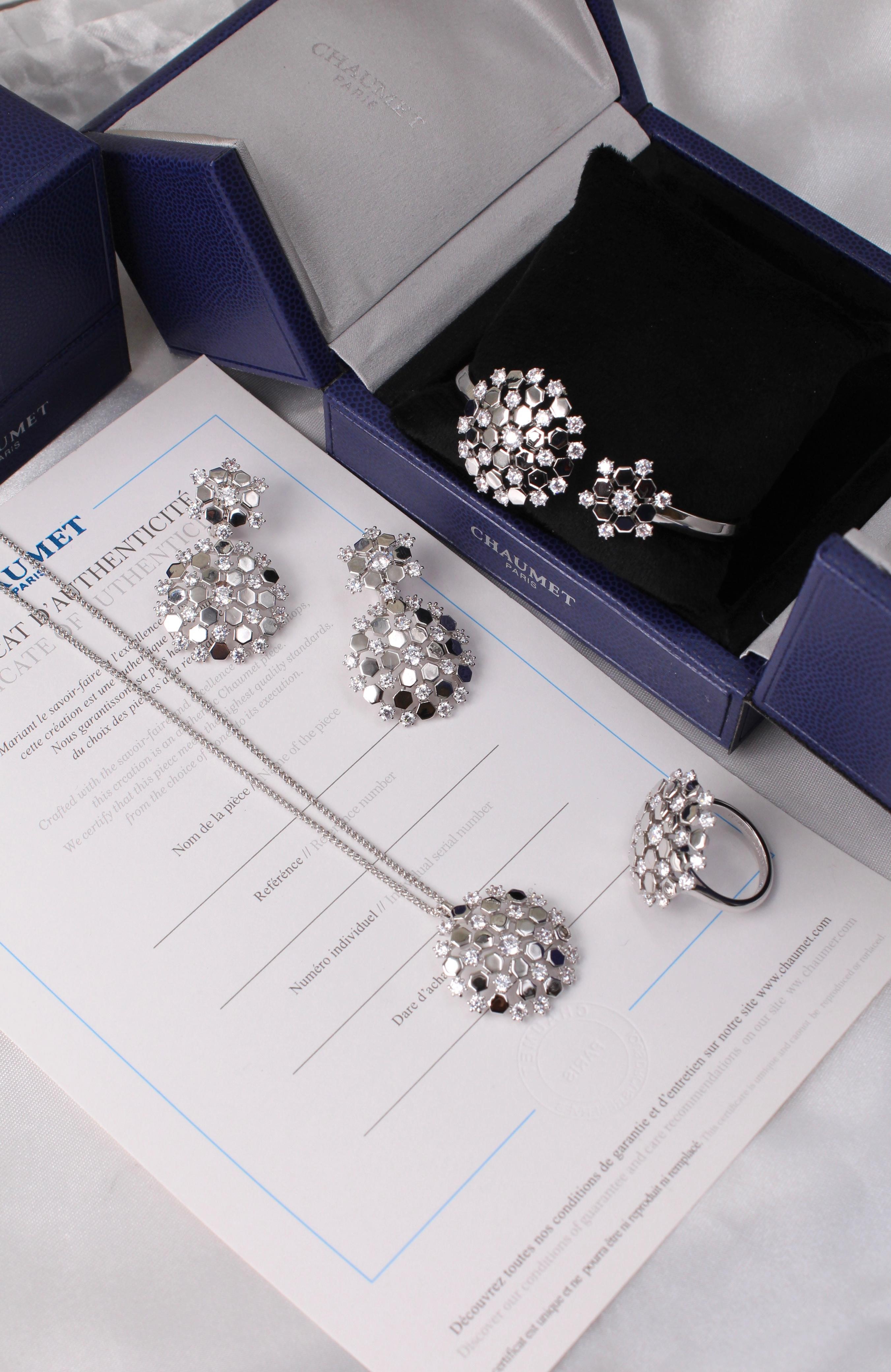 CHAUMET BEE DE CHAUMET Full Set ⁠⁠PENDANT , EARINGS  ⁠⁠BANGLE with RING